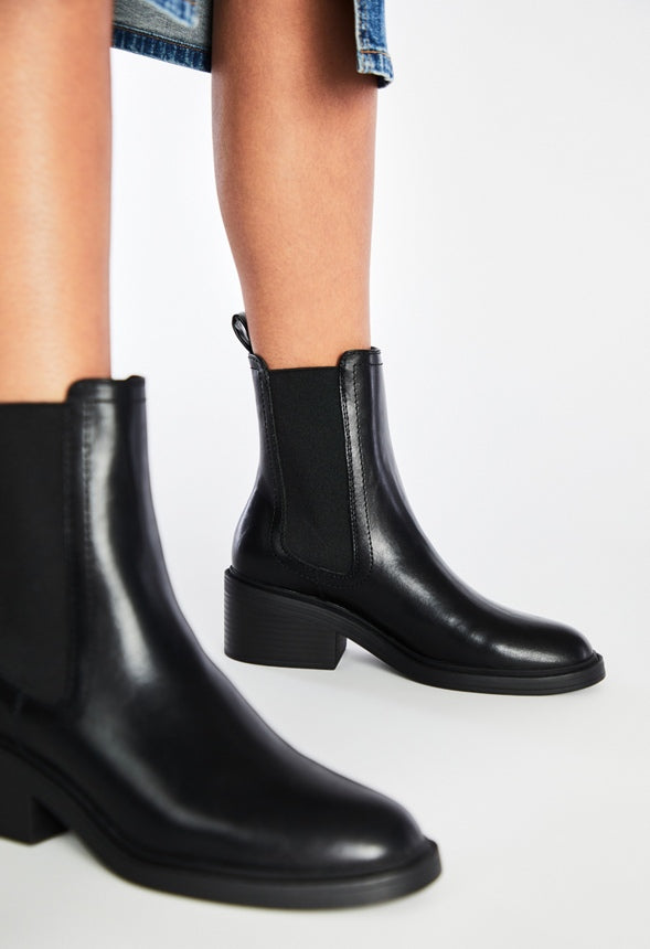 Loren Chelsea Bootie Black