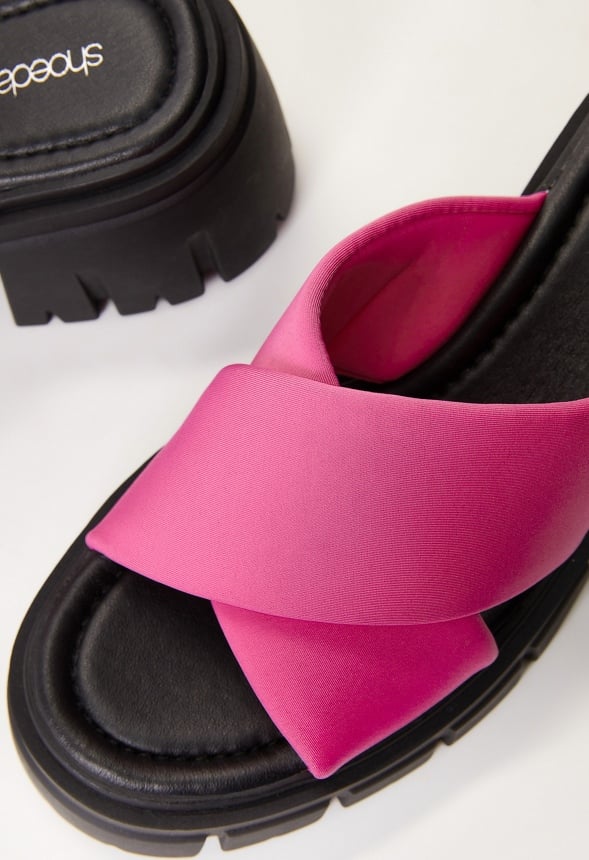 Sloane Lug Sole Sandal Shocking Pink