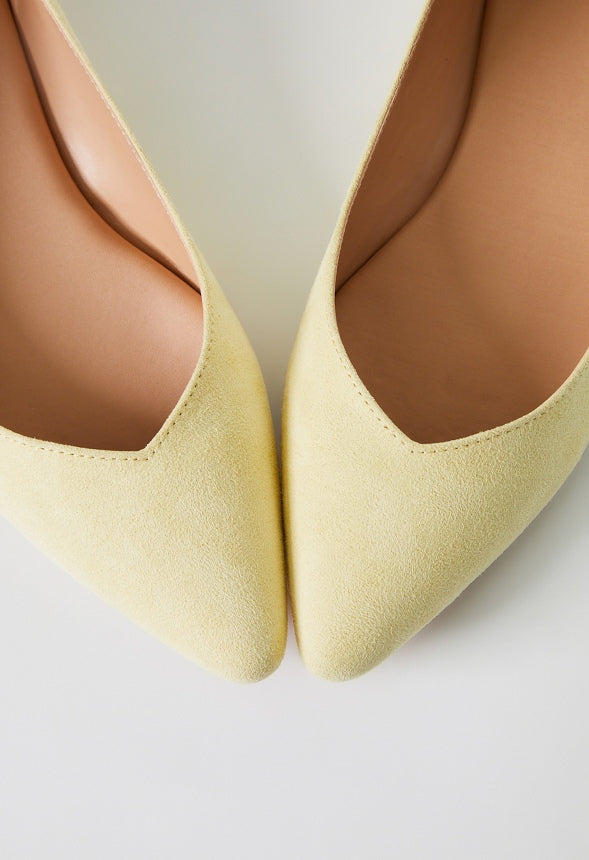Amanda Pointed Toe Flat Pale Banana