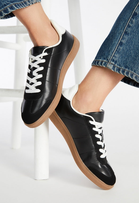 Portia Sneaker Black/White
