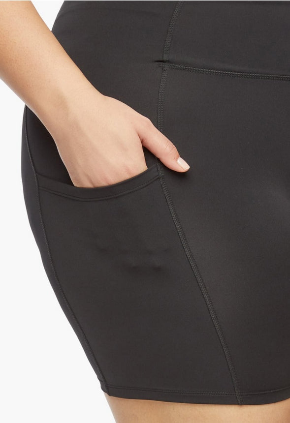 PLUS SIZE POCKET BIKER SHORTS Black Caviar