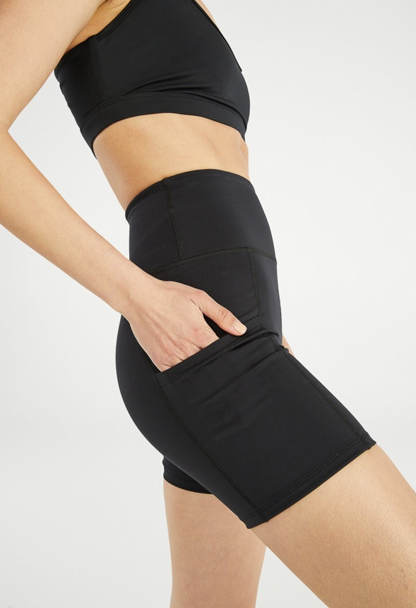 HOT BIKER SHORT WITH POCKETS Caviar