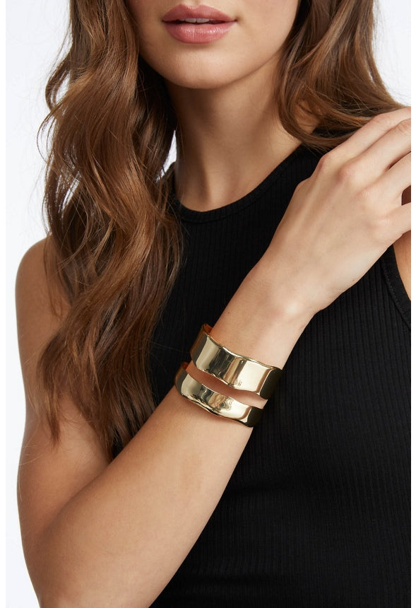 Rea Adjustable Smooth Metal Wave Effect Cuff  Gold