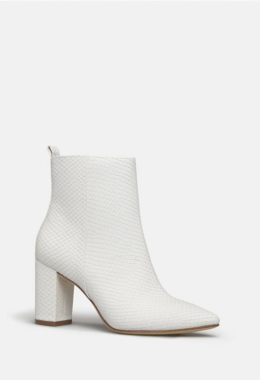 OLYVIA BLOCK HEEL BOOTIE White