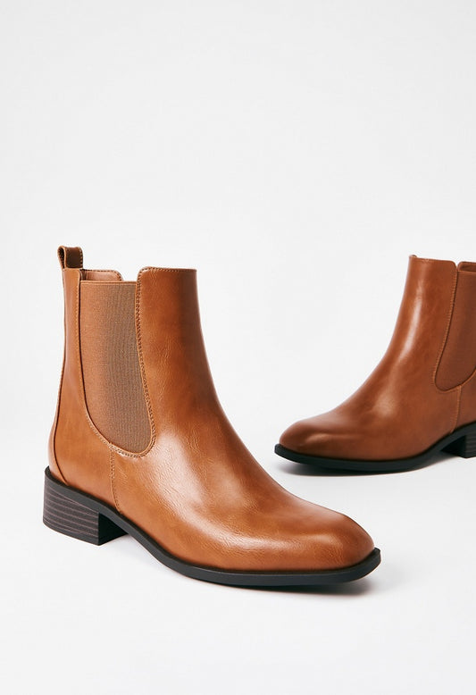 Vernetta Chelsea Ankle Boot French Oak