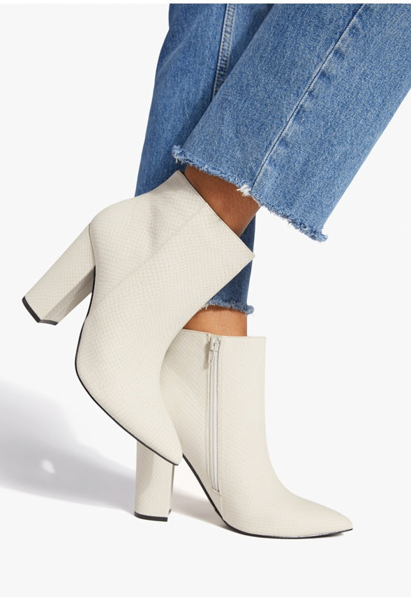 MINDA BLOCK HEEL BOOTIE Birch
