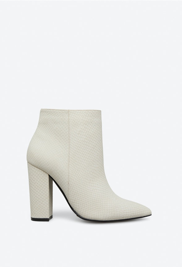 MINDA BLOCK HEEL BOOTIE Birch