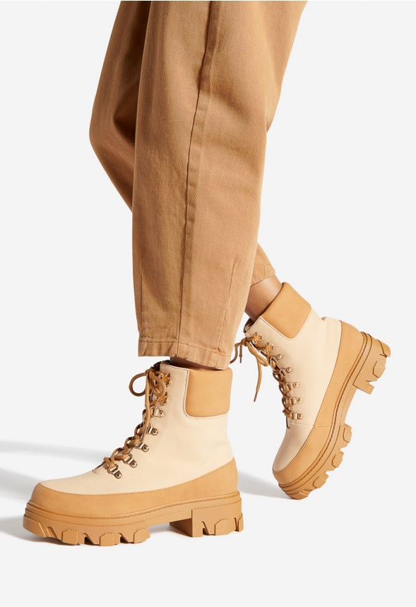 PYTHIOS LUG SOLE BOOTIE Beige/Lt Camel