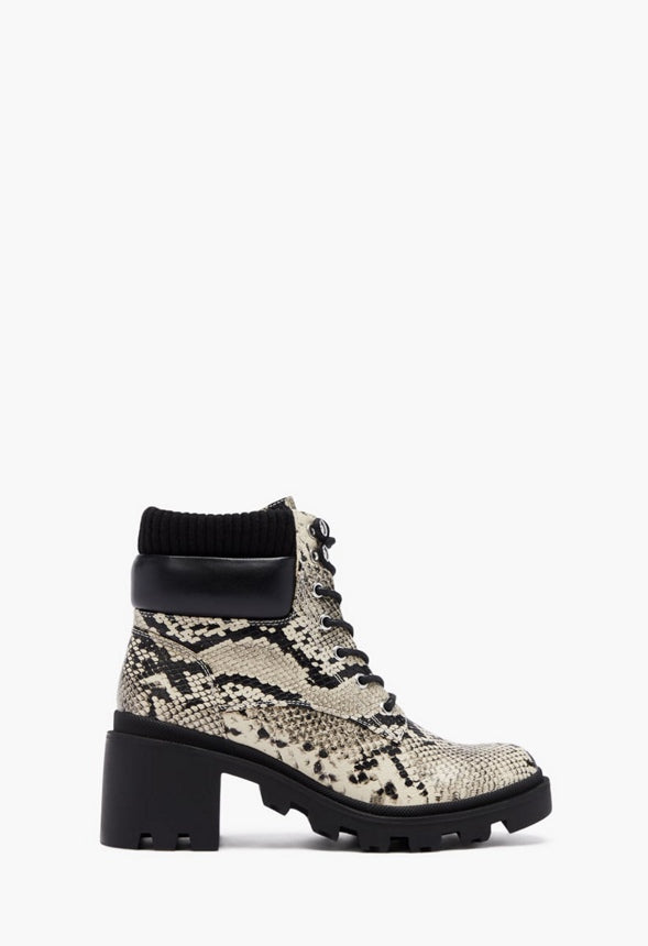 KALLEE LUG SOLE BOOTIE Bone/Black