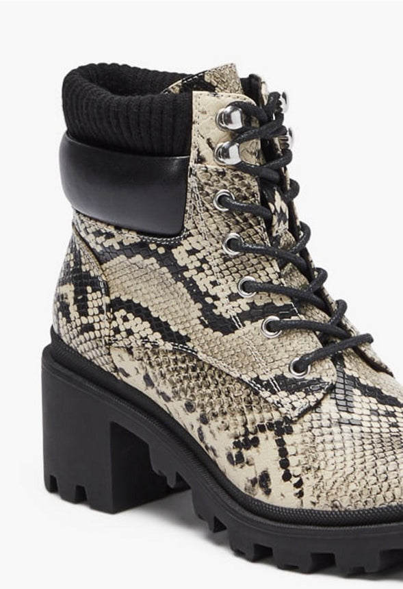 KALLEE LUG SOLE BOOTIE Bone/Black