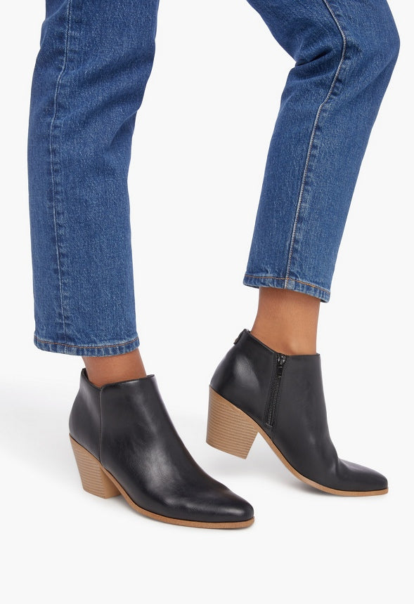 Dakota Heeled Bootie Black Caviar