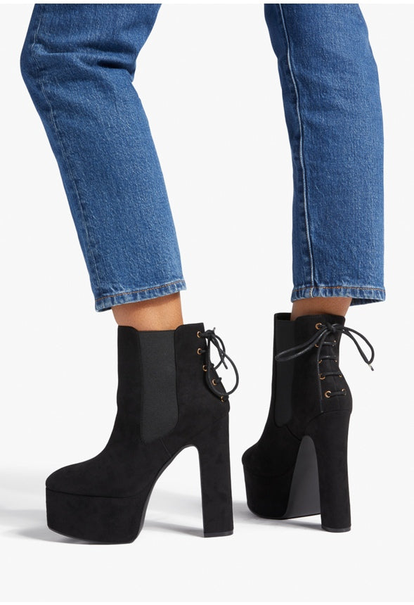 DIANA BLOCK HEEL BOOTIE Black Caviar