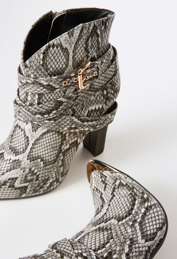 Stevie Heeled Ankle Boot Black/White