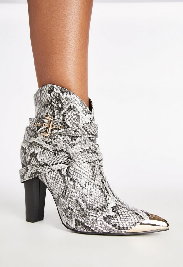 Stevie Heeled Ankle Boot Black/White