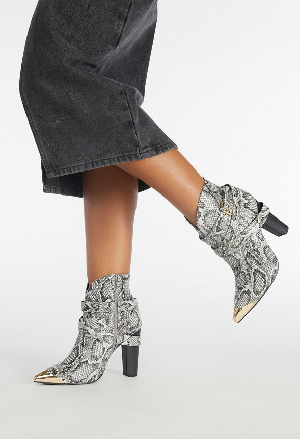 Stevie Heeled Ankle Boot Black/White