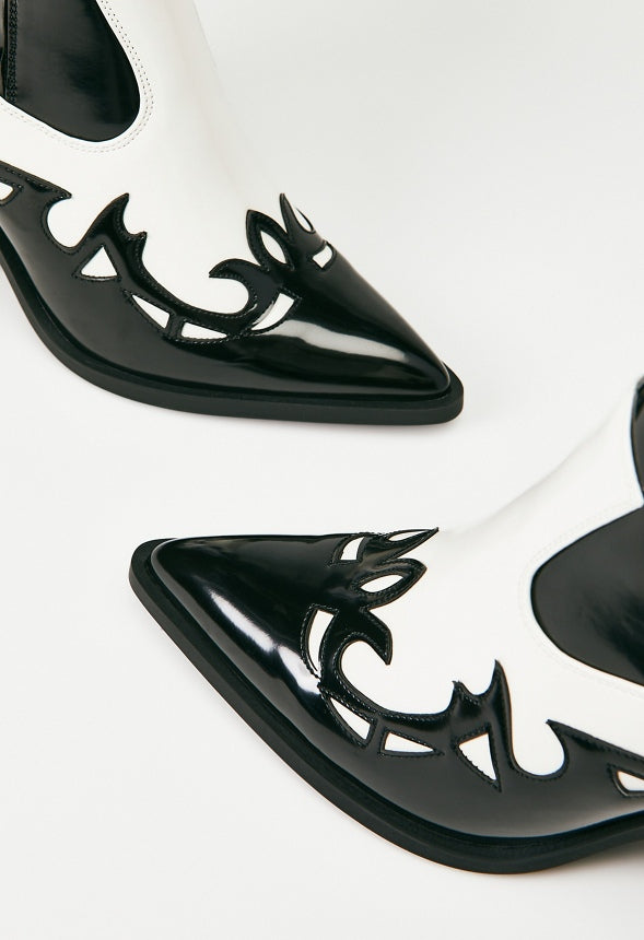 Faye Pointed Toe Bootie Black/Off White