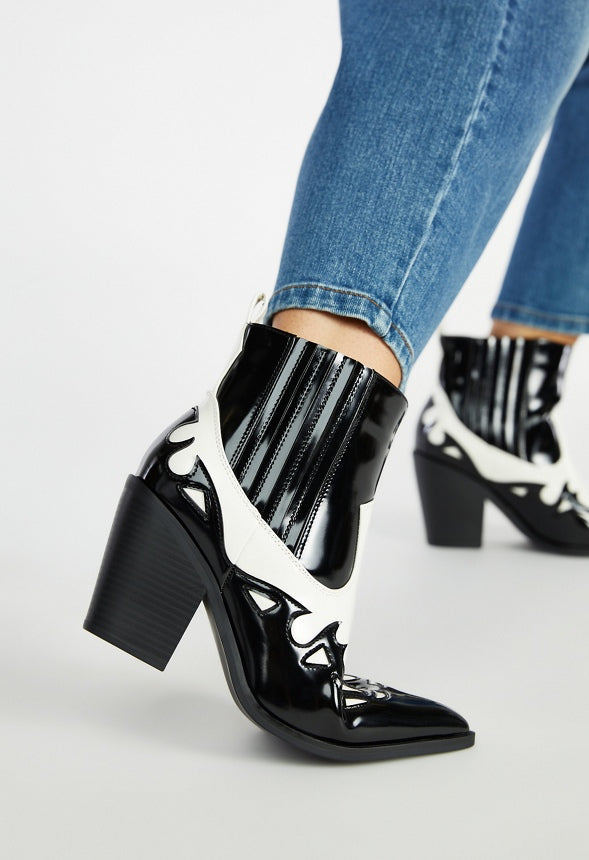 Faye Pointed Toe Bootie Black/Off White