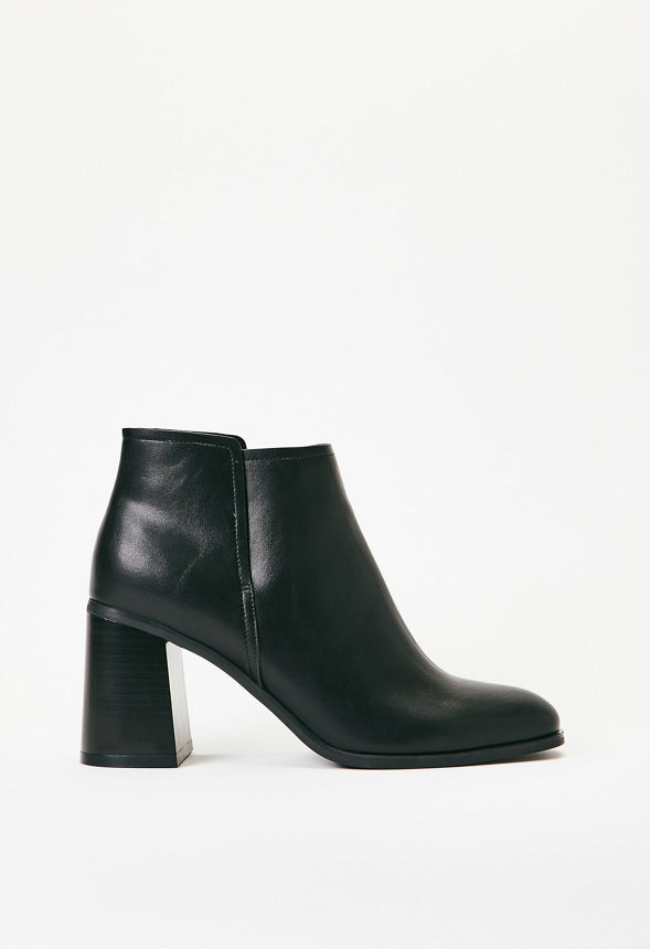 Rae Pointed Toe Bootie Black Caviar