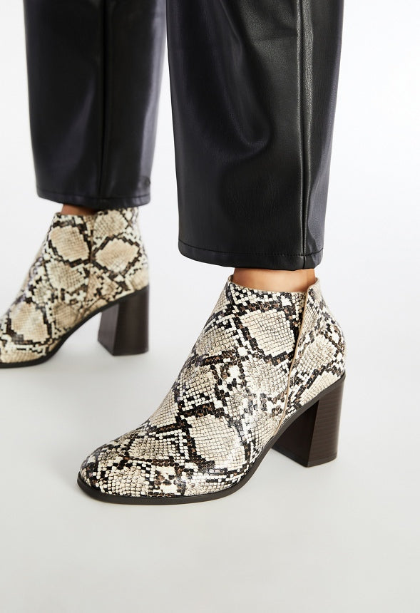 Rae Pointed Toe Bootie Bone
