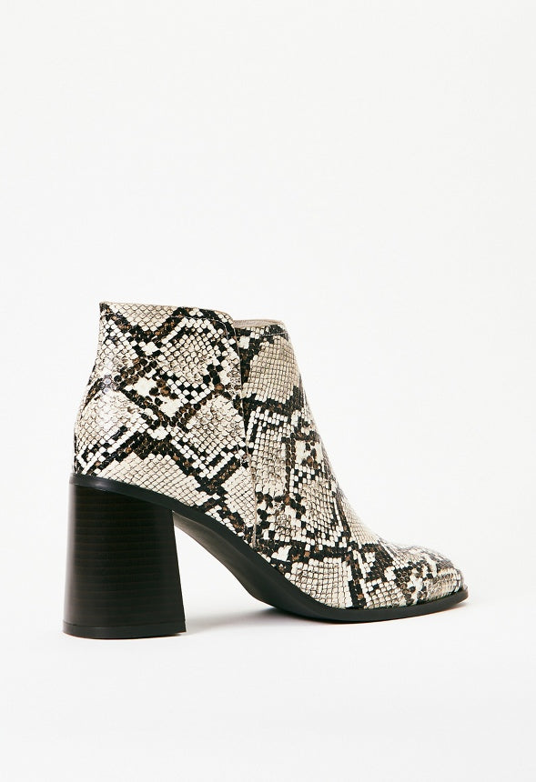 Rae Pointed Toe Bootie Bone