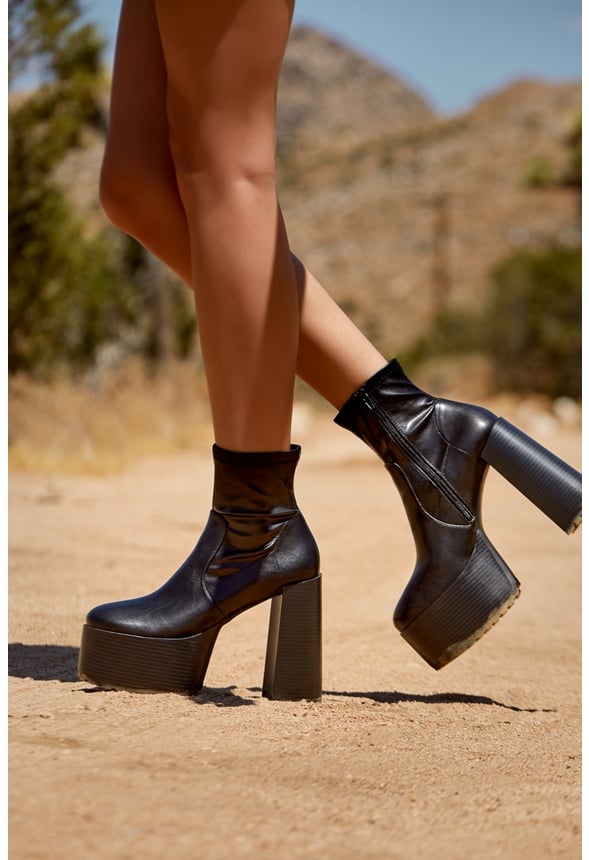 HERA PLATFORM BOOTIE Black