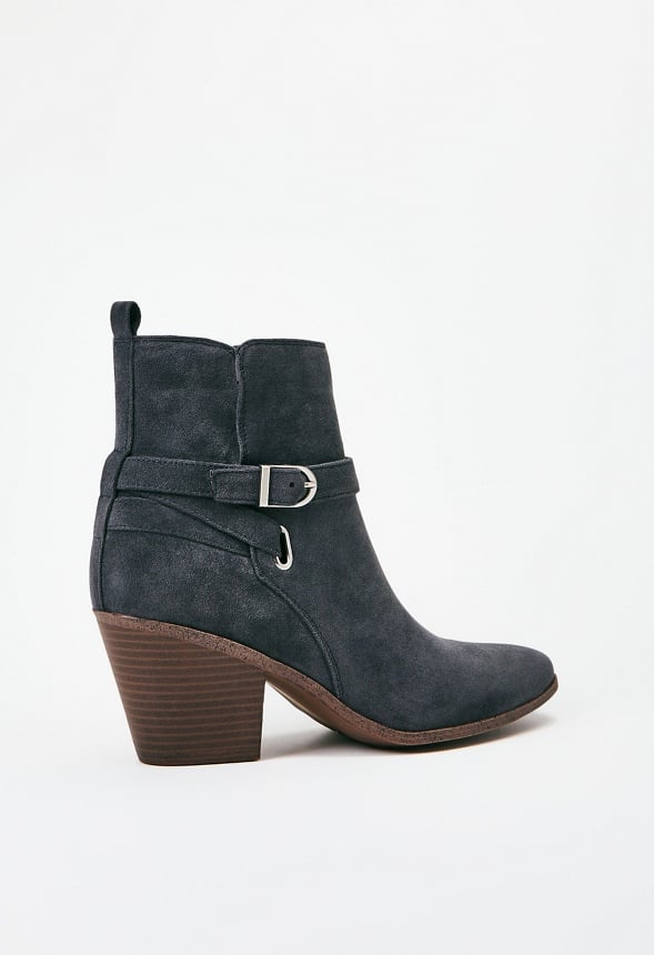 Della Ankle Bootie Magnet
