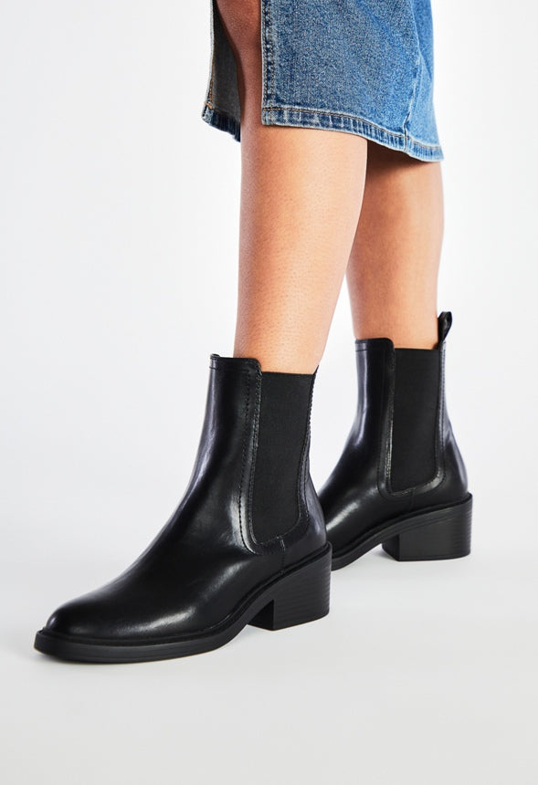 Loren Chelsea Bootie Black