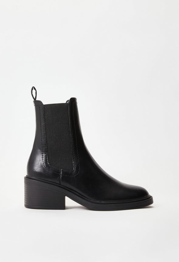 Loren Chelsea Bootie Black