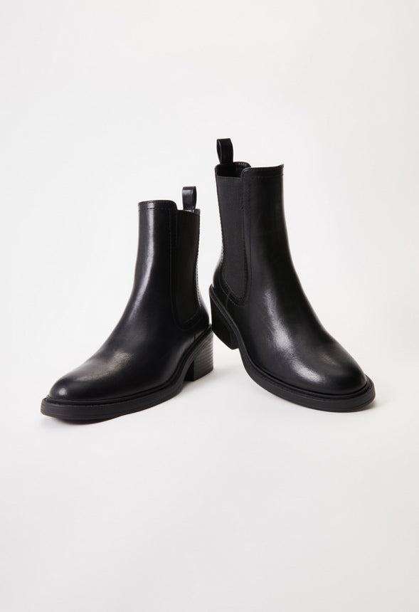 Loren Chelsea Bootie Black
