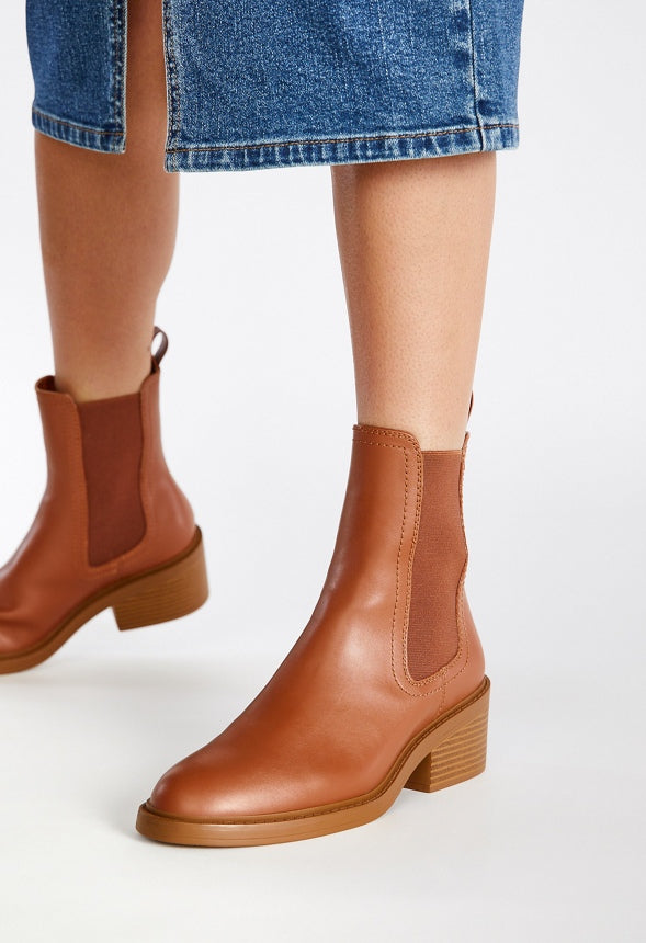 Loren Chelsea Bootie French Oak