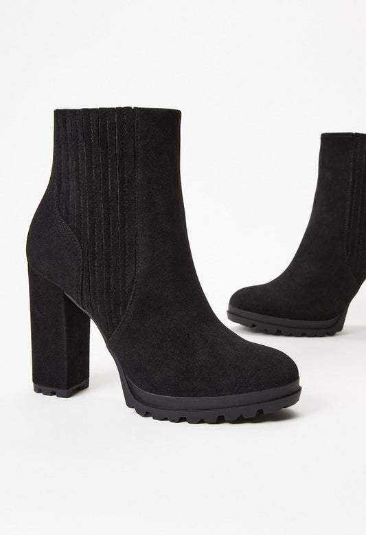 Lyra Chelsea Bootie Black