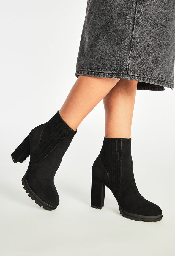 Lyra Chelsea Bootie Black