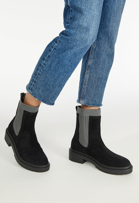 Daiya Chelsea Bootie Black/ Magnet