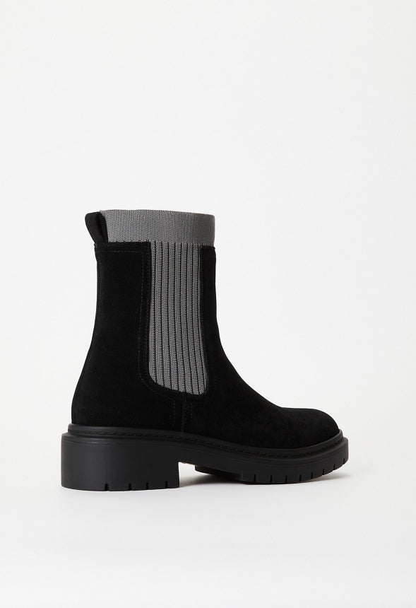 Daiya Chelsea Bootie Black/ Magnet
