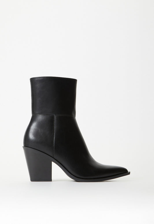 Peyton Block Heeled Bootie Black