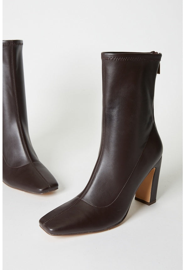 Maddie Heeled Bootie Cacao Brown