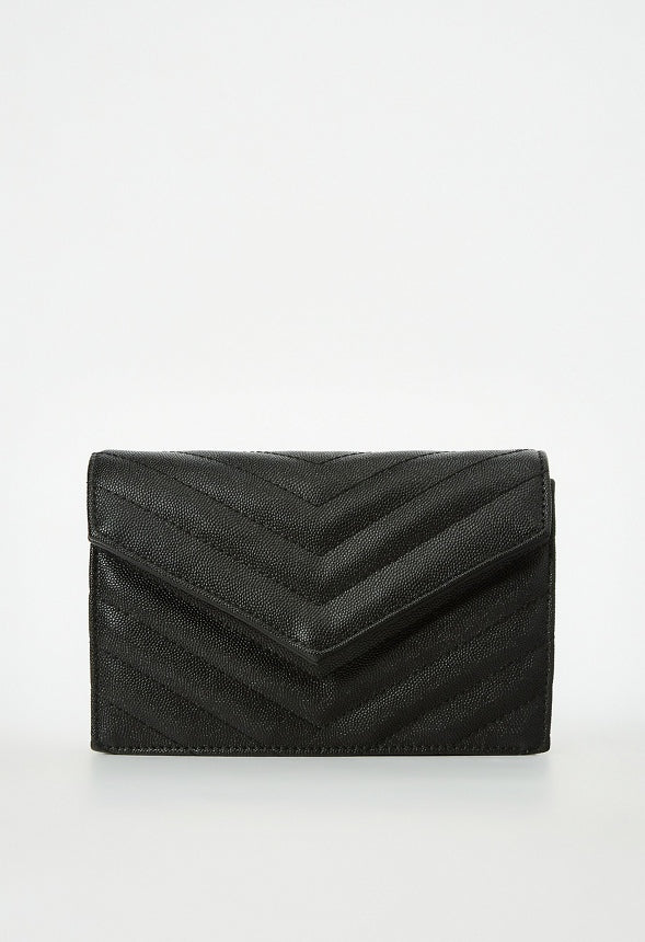 Quilted Wallet On A Chain Black