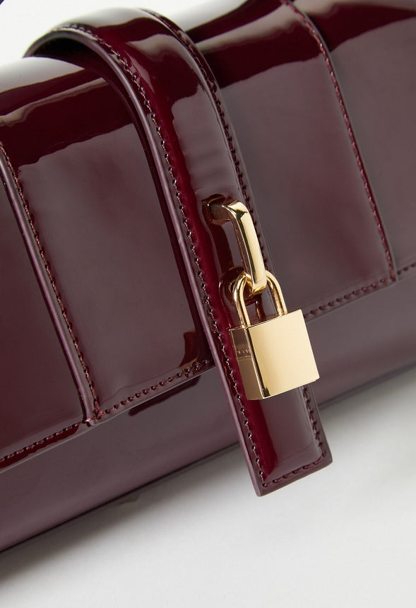 Mini Structured Crossbody With Chain Fig Red