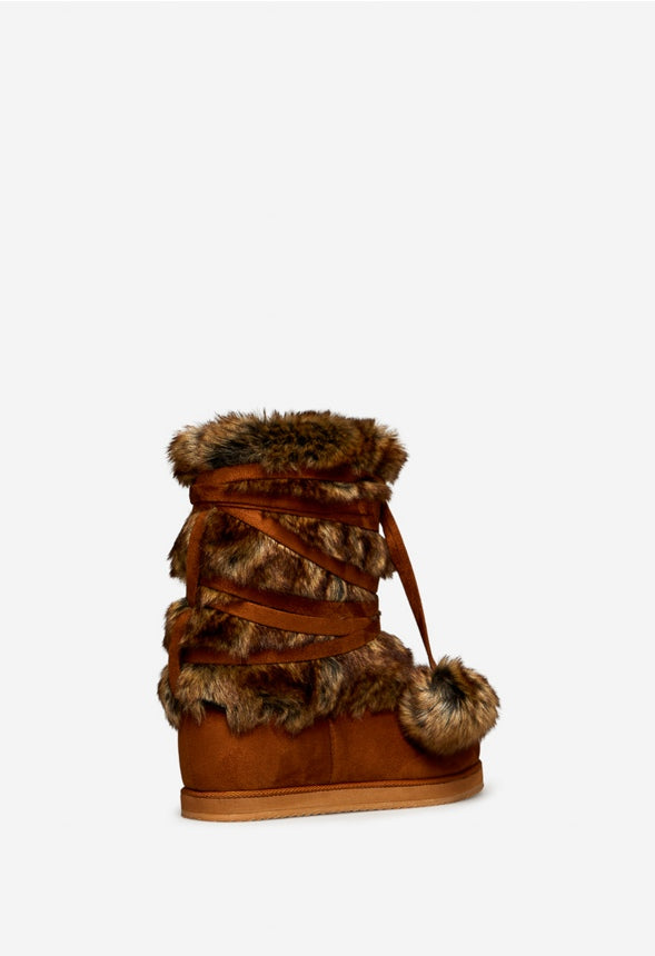 MINJI FUZZIE BOOT Camel