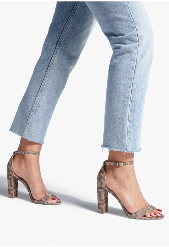 LYVIA CLASSIC HEELED SANDAL Brown Logo Print