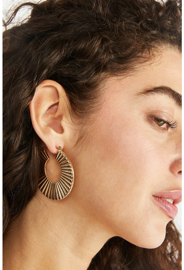 Heidi Clean Lines Ridged Hoop  Gold