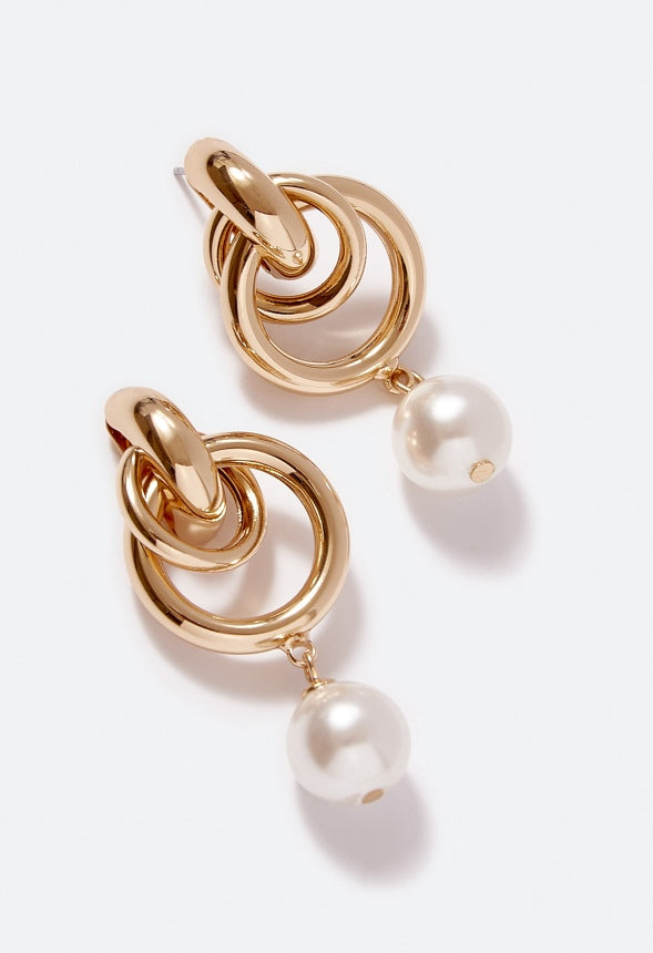 Zuri Linked Rings & Pearl Drop Earrings Cream/ Gold