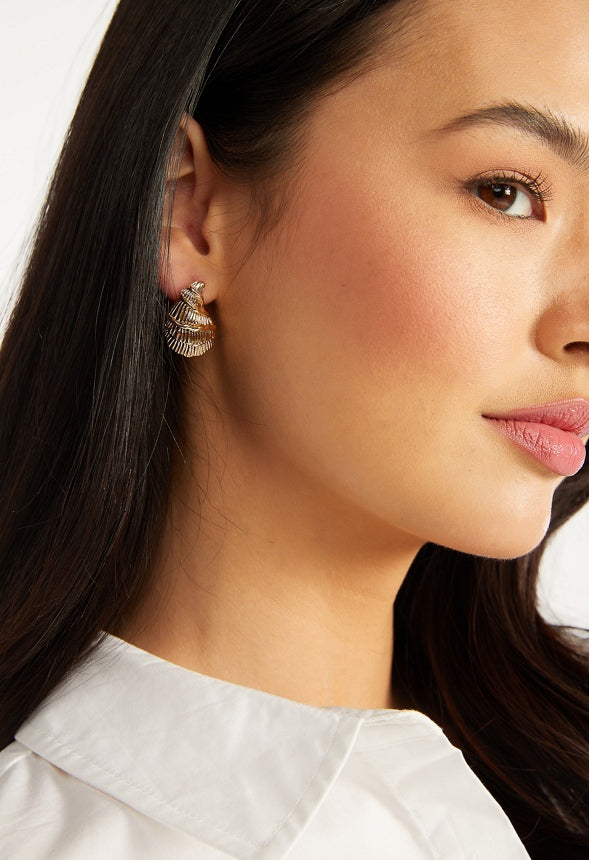 Kaia Textured Metal Shell Stud Earrings Gold