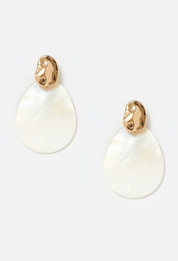 Tay Shell Disc And Hammered Metal Drop Earrings Cream/ Gold
