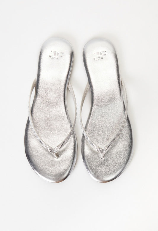 Layla Flat Thong Sandal Clear/ Silver