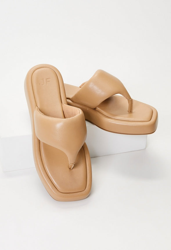 Lola Flat Thong Sandal Light Tan