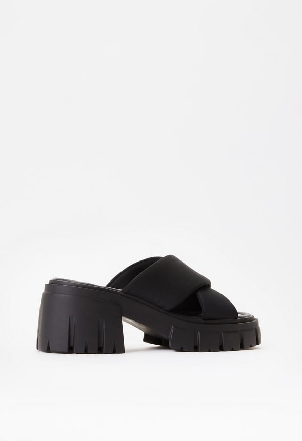 Sloane Lug Sole Sandal Black