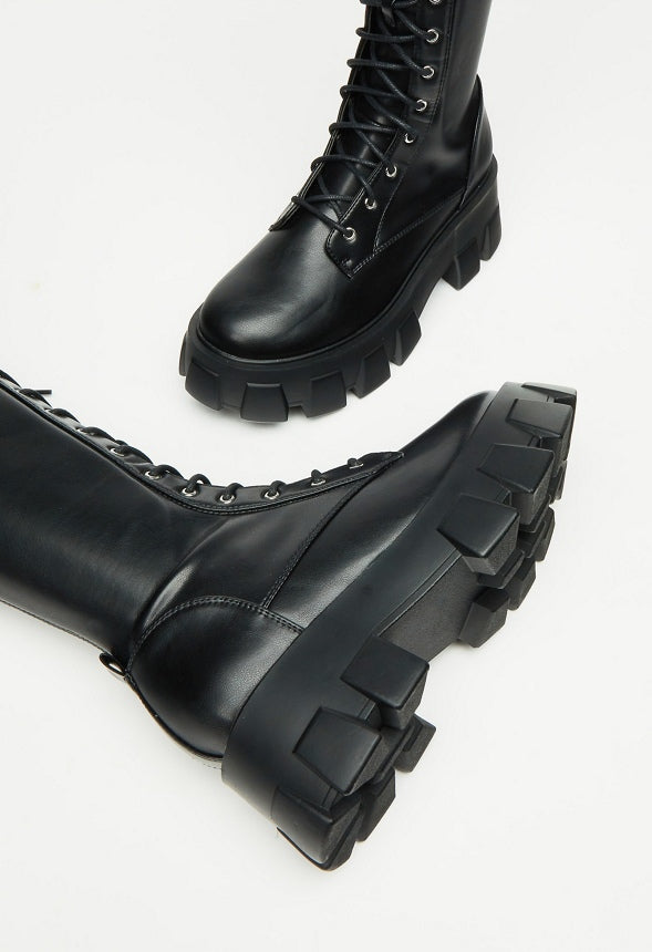 VIENNA LUG SOLE FLAT BOOT Black