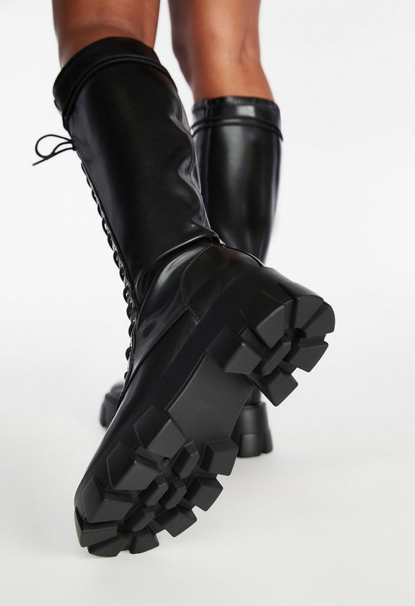 VIENNA LUG SOLE FLAT BOOT Black