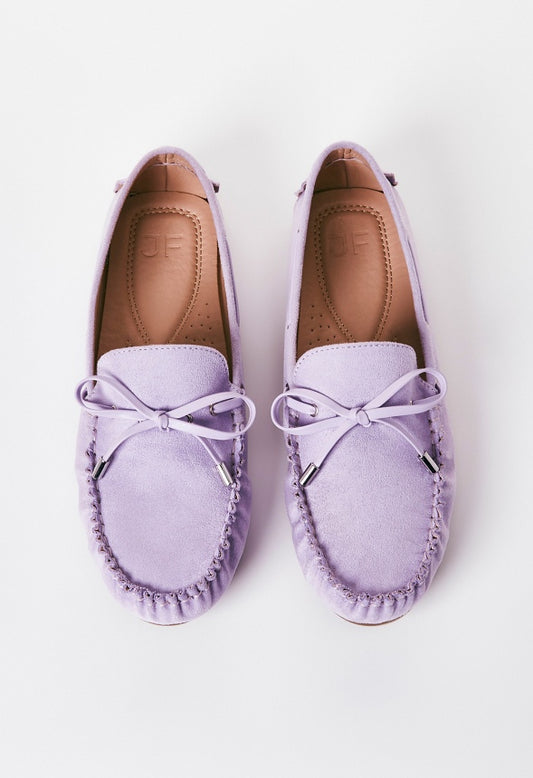 Lincoln Driving Moccasin Orchid Petal